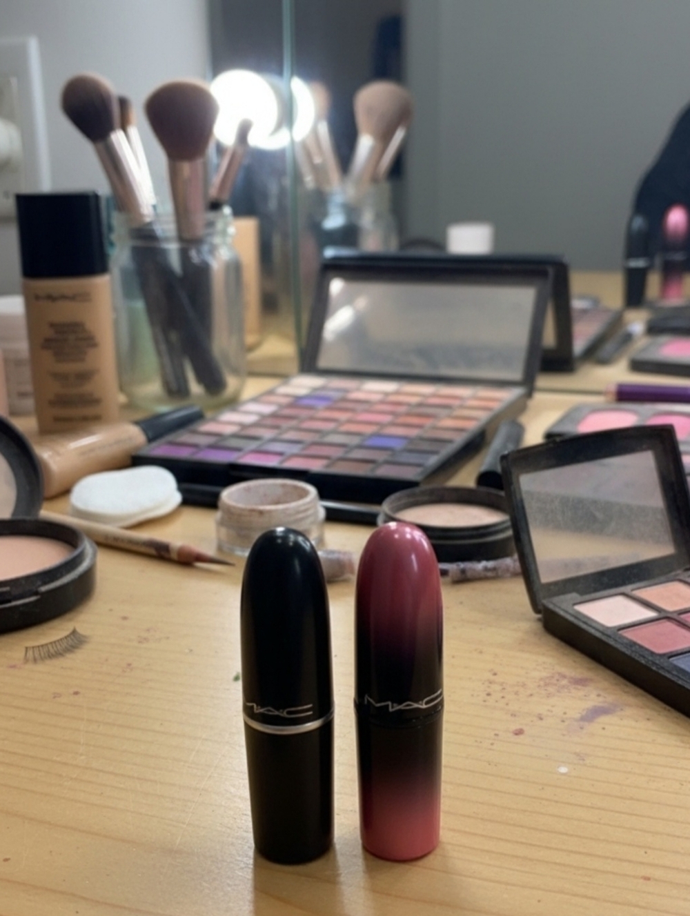 ⚡️MAC Cosmetics Black and Pink Lipstick Set